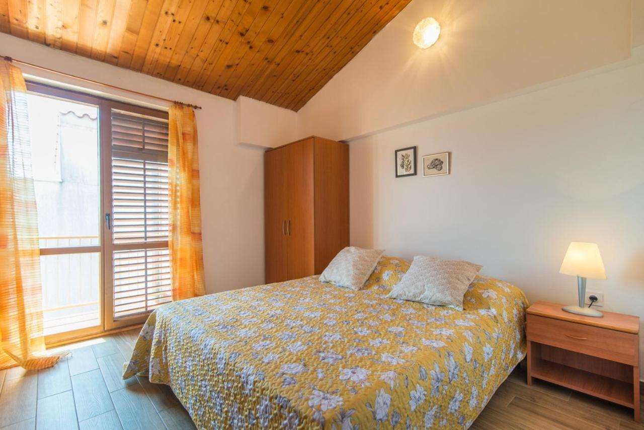 Apartmani Ivan Pula Exterior photo